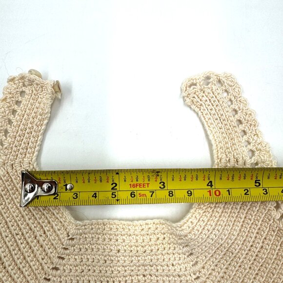 Handmade Vtg Crochet Baby or Doll Bib w/Delicate Scalloped Edges Creamy Beige - Picture 8 of 10